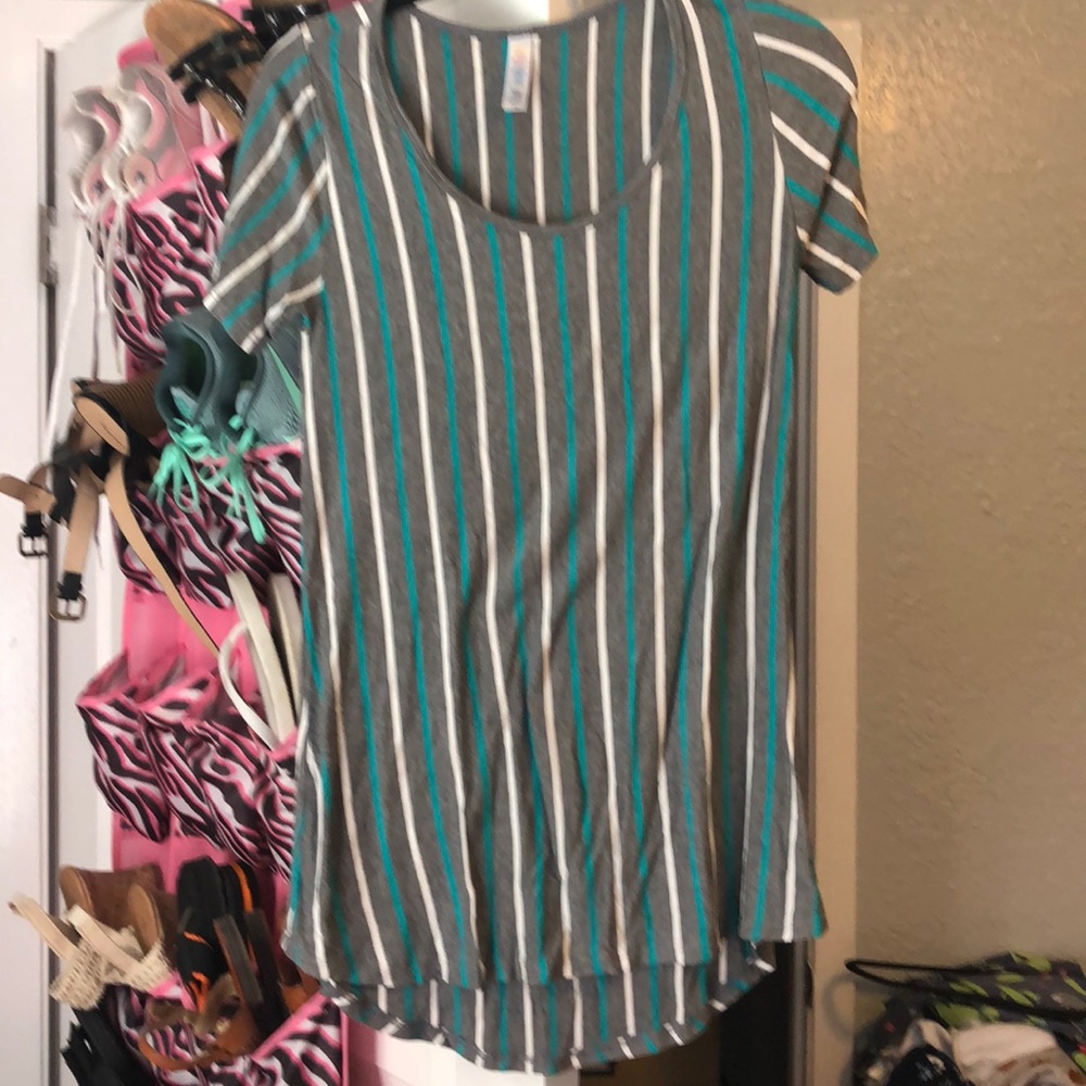 Xs classic t by LuLaRoe